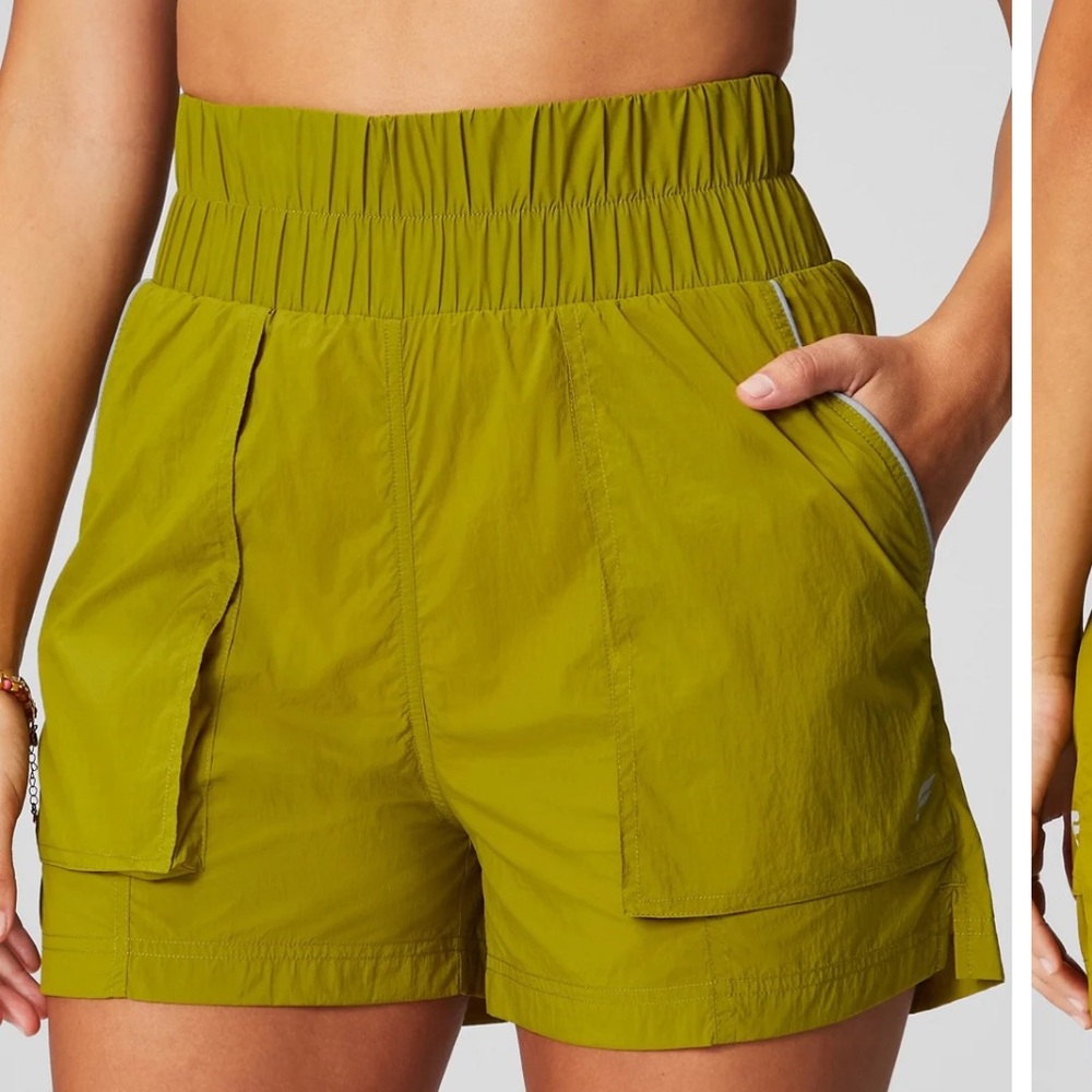 Fabletics Piper Reflective Running High Waisted Shorts | Size Small EUC